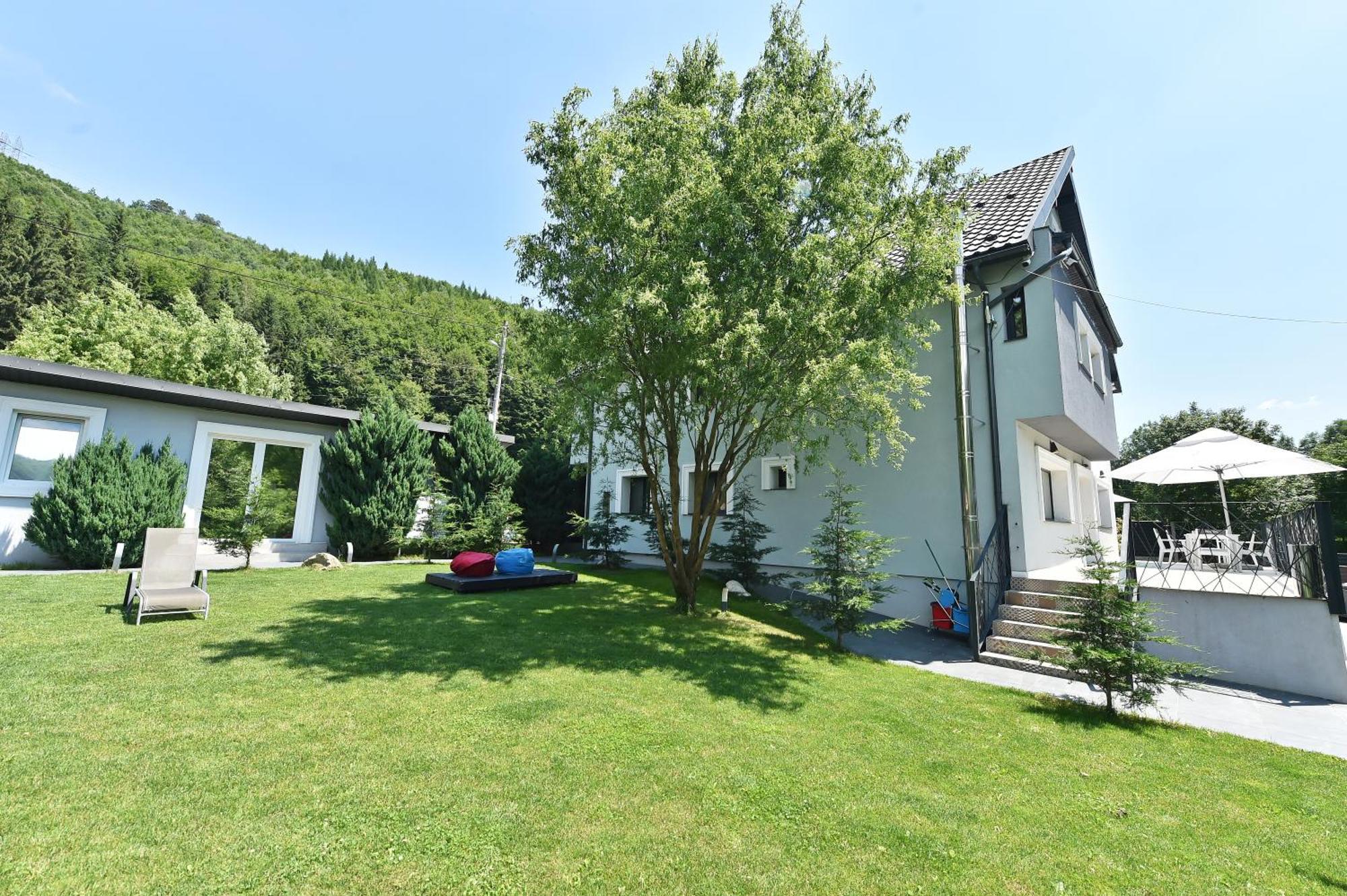 Mira By Atra Bed & Breakfast Teşila Eksteriør bilde